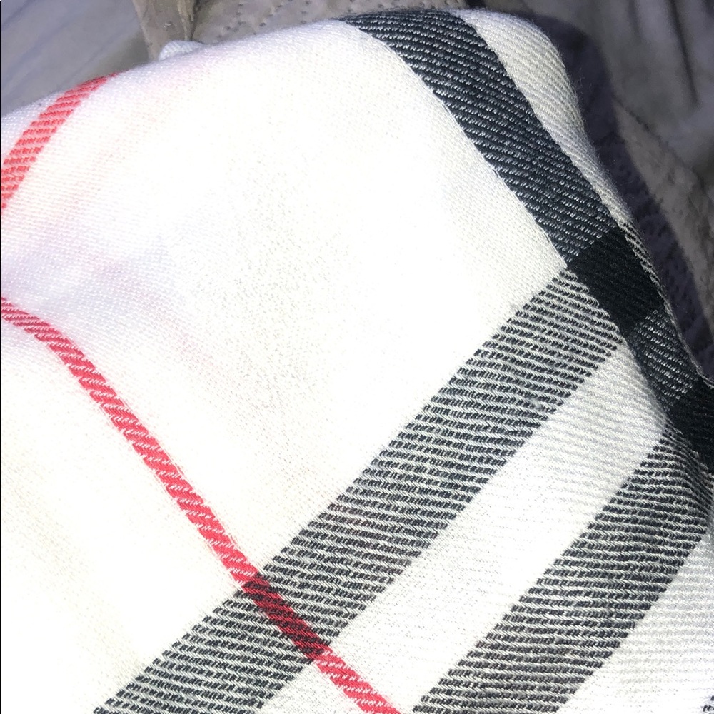 Burberry - white Plaid scarf with Black & Red Windowpane